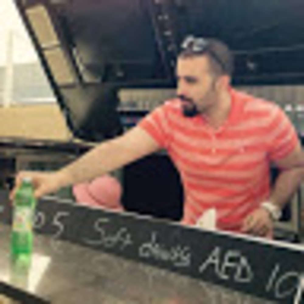 Meet your Posher, Nadim